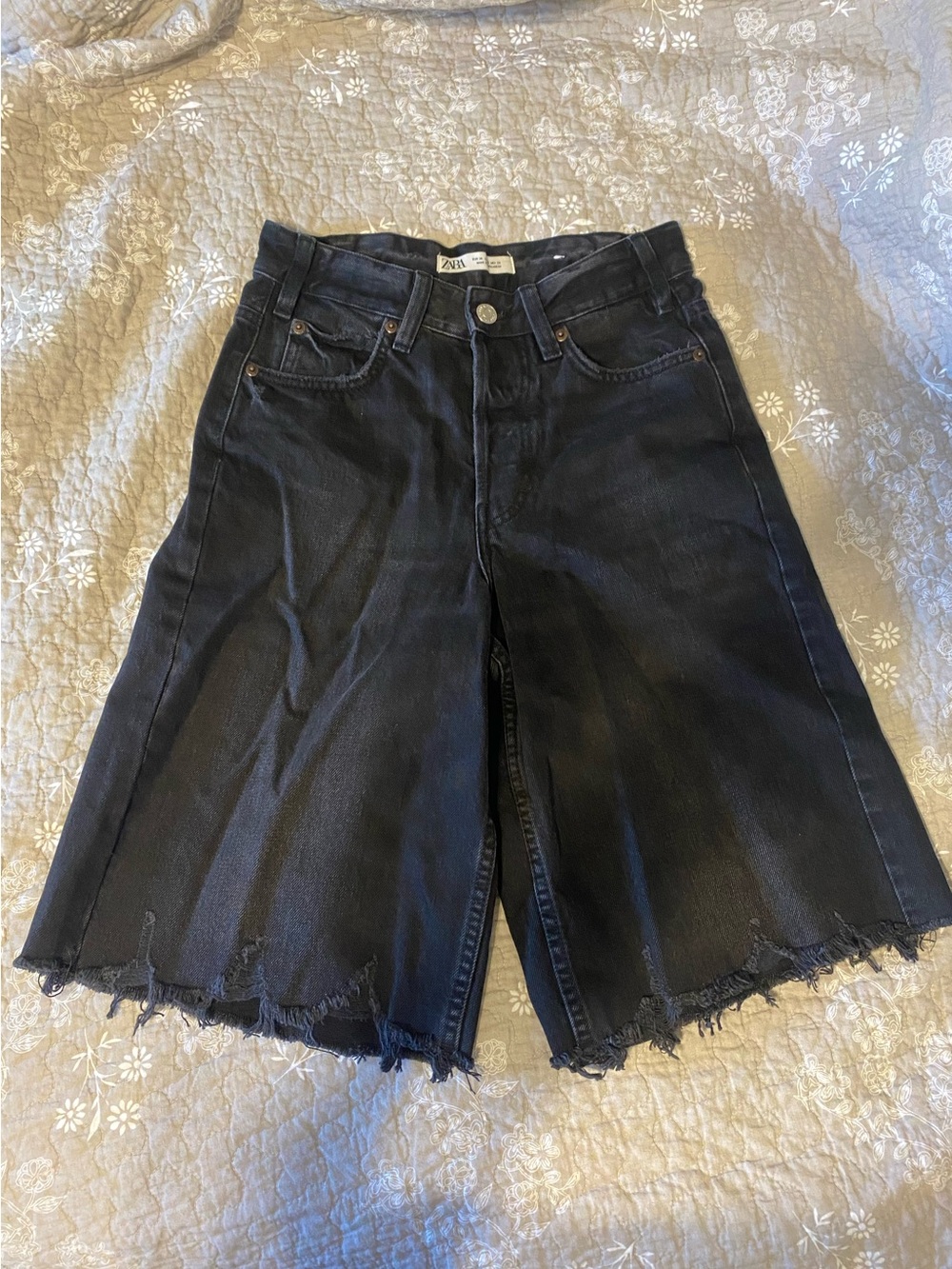 ZARA Washed Black Frayed-Hem Bermuda Shorts